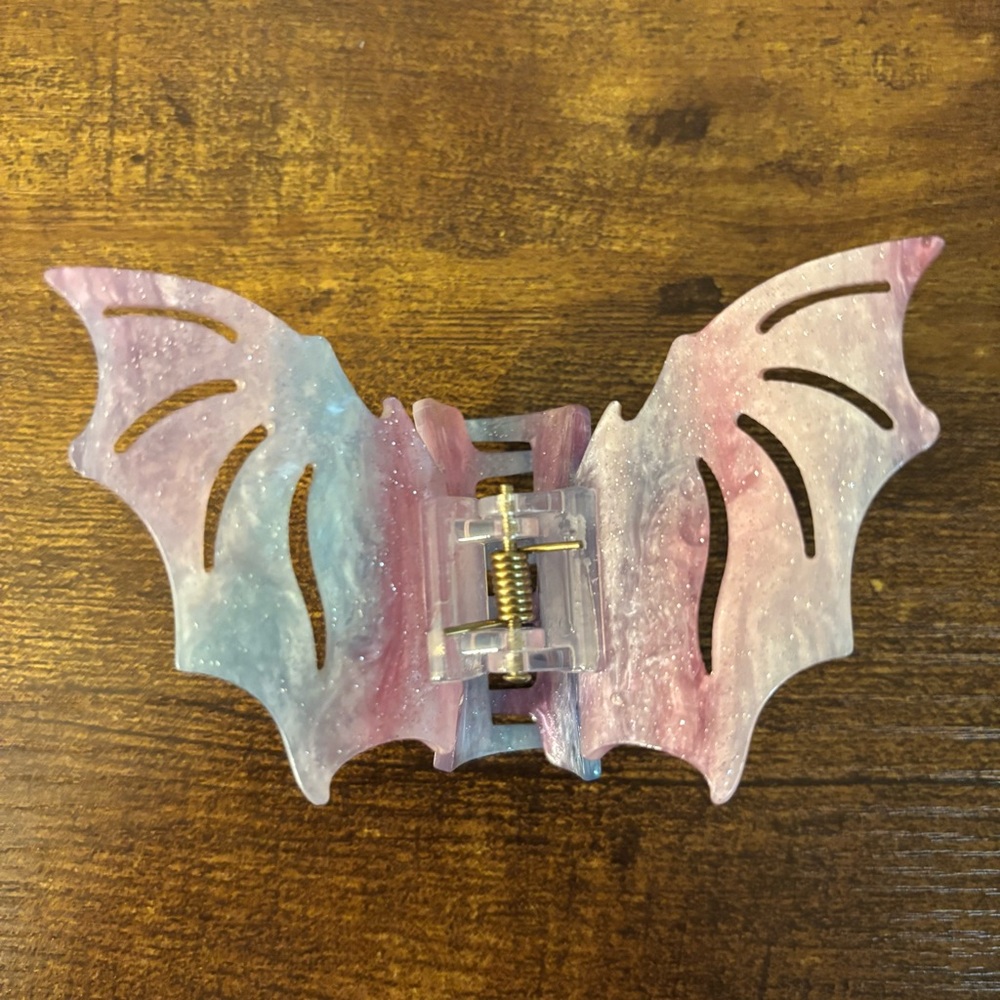 Dragon Wings Claw Clip
